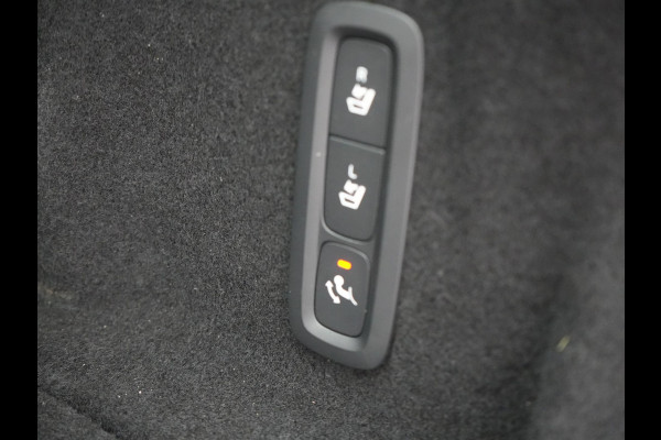 Volvo XC60 T8 Twin Engine AWD R-Design Plug in Hybrid 391pk PHEV | Trekhaak af Fabriek | Panodak | Pilot Assist | Adaptive Cruise | 360 Camera | Carplay | Keyless |