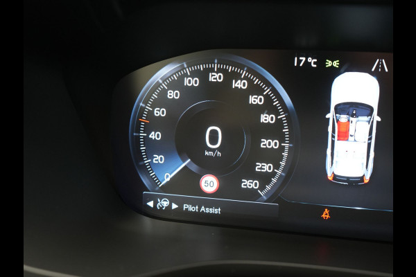 Volvo XC60 T8 Twin Engine AWD R-Design Plug in Hybrid 391pk PHEV | Trekhaak af Fabriek | Panodak | Pilot Assist | Adaptive Cruise | 360 Camera | Carplay | Keyless |