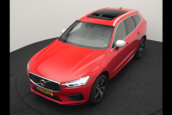 Volvo XC60 T8 Twin Engine AWD R-Design Plug in Hybrid 391pk PHEV | Trekhaak af Fabriek | Panodak | Pilot Assist | Adaptive Cruise | 360 Camera | Carplay | Keyless |