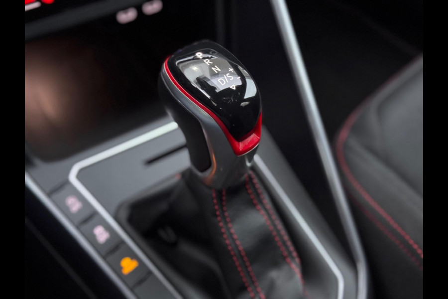 Volkswagen Polo 2.0 TSI GTI Xenon/Virtual/AppleCarPlay/Acc