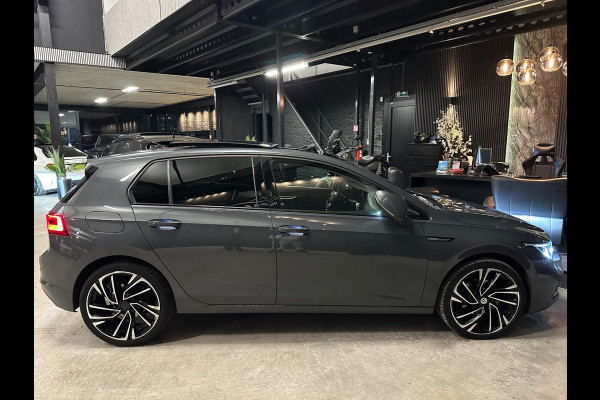 Volkswagen Golf 1.5 eTSI|PANO|DSG|MEMORY|BOMVOL!