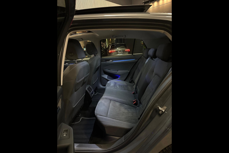 Volkswagen Golf 1.5 eTSI|PANO|DSG|MEMORY|BOMVOL!