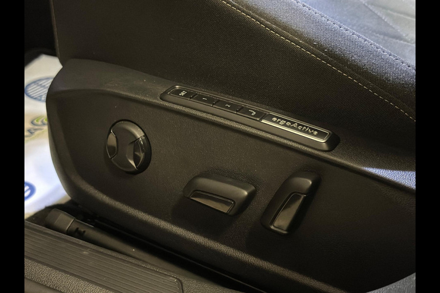 Volkswagen Golf 1.4 eHybrid|PANO|HEAD UP|MEMORY|FULL OPTIONS