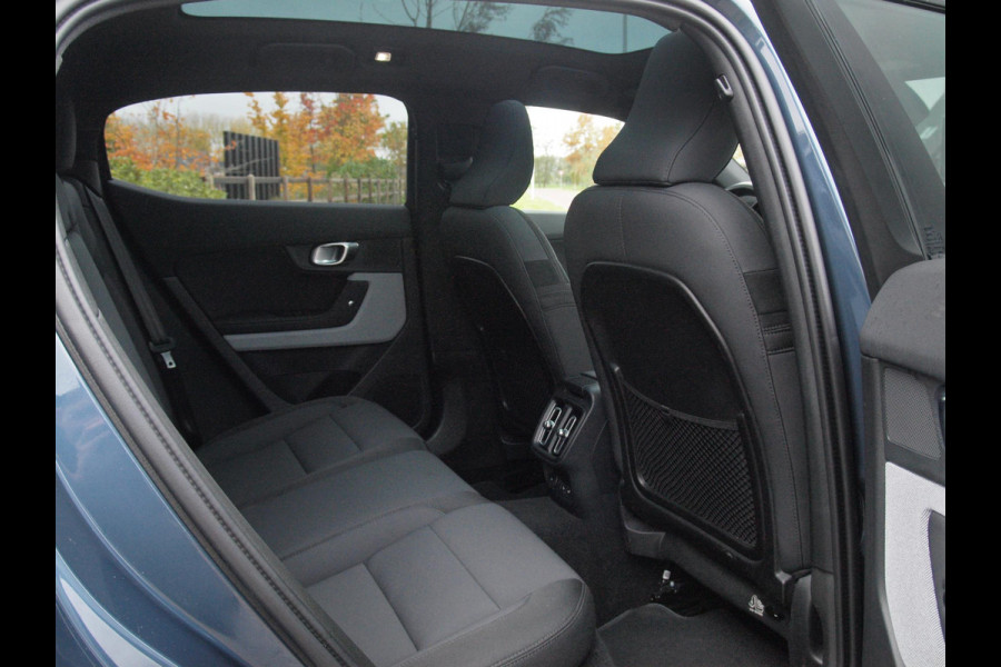 Polestar 2 Long Range Dual Motor Launch Edition 78kWh | Trekhaak | Panoramadak | Harman Kardon | Privacy glas |