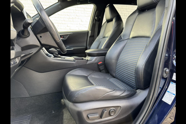 Toyota RAV4 2.5 Hybrid AWD Bi-Tone Adaptive cruise Climate control LED Apple / Android Draadloos telefoonladen Achteruitrijcamera