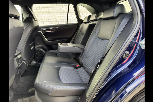 Toyota RAV4 2.5 Hybrid AWD Bi-Tone Adaptive cruise Climate control LED Apple / Android Draadloos telefoonladen Achteruitrijcamera