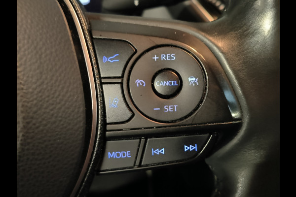 Toyota Corolla 1.8 Hybrid Active Rijklaar + 12 maanden Bovag-garantie Henk Jongen Auto's in Helmond,  al 50 jaar service zoals 't hoort!