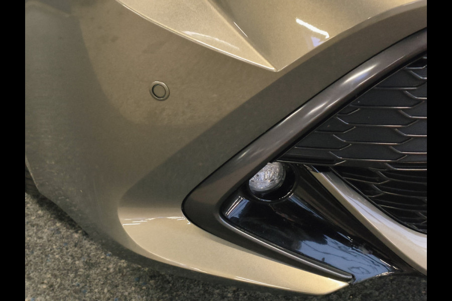 Toyota Corolla 1.8 Hybrid Active Rijklaar + 12 maanden Bovag-garantie Henk Jongen Auto's in Helmond,  al 50 jaar service zoals 't hoort!