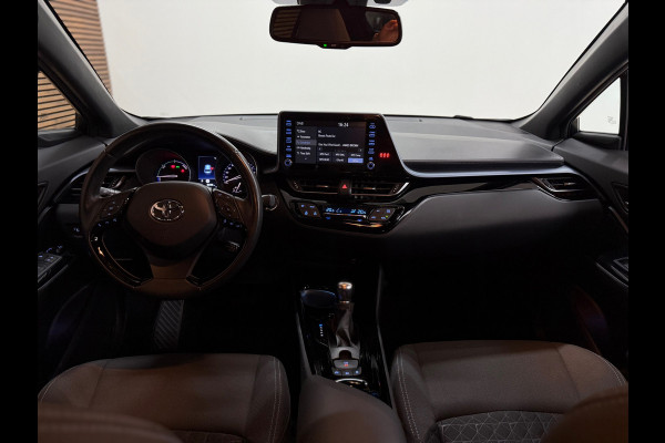 Toyota C-HR 1.8 Hybrid Business Plus | 18' inch | Camera | Carplay | LED | DAB | Adaptive Cruise Control