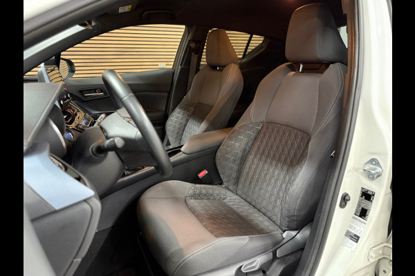 Toyota C-HR 1.8 Hybrid Business Plus | 18' inch | Camera | Carplay | LED | DAB | Adaptive Cruise Control