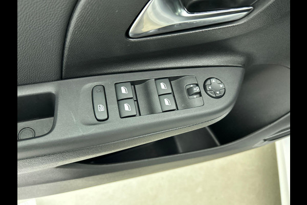 Opel Corsa 1.2 Turbo 136pk Hybrid GS Auto. Navigatie Apple Carplay/ Android Auto Camera Parkeersensoren Cruise Control Stoel- en stuurverwarming Airco Lichtmetalen velgen Getinte ramen