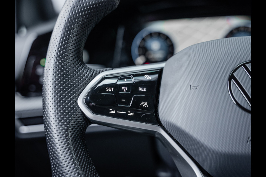 Volkswagen Golf 1.5 eTSI R-Line Business