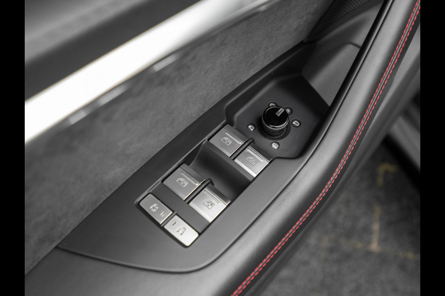 Audi RS7 Sportback 4.0 TFSI V8 Quattro | Keramisch | Head-up | Zwart optiek