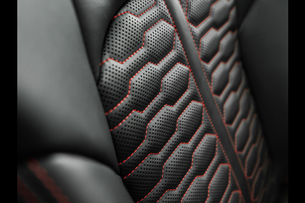 Audi RS7 Sportback 4.0 TFSI V8 Quattro | Keramisch | Head-up | Zwart optiek