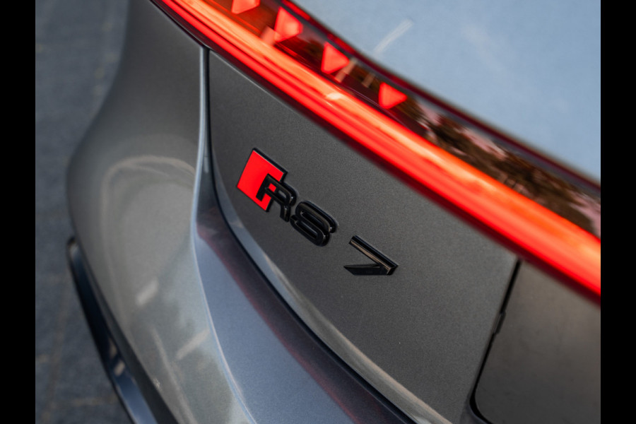 Audi RS7 Sportback 4.0 TFSI V8 Quattro | Keramisch | Head-up | Zwart optiek