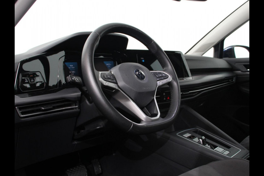 Volkswagen GOLF Variant 1.5 eTSI 150pk DSG Style | Navigatie | Apple Carplay/Android Auto | Climate Control | Camera | Parkeersensoren | Park Assist | Adaptive Cruise control | Wegklapbare trekhaak | Stoel- en stuurverwarming | Climatronic | Virtual Cockpit
