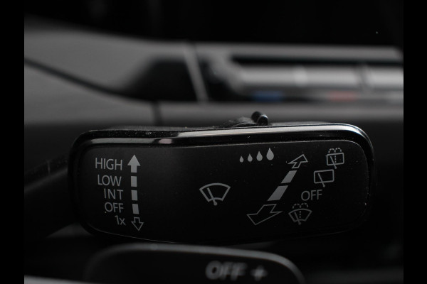 Volkswagen GOLF Variant 1.5 eTSI 150pk DSG Style | Navigatie | Apple Carplay/Android Auto | Climate Control | Camera | Parkeersensoren | Park Assist | Adaptive Cruise control | Wegklapbare trekhaak | Stoel- en stuurverwarming | Climatronic | Virtual Cockpit