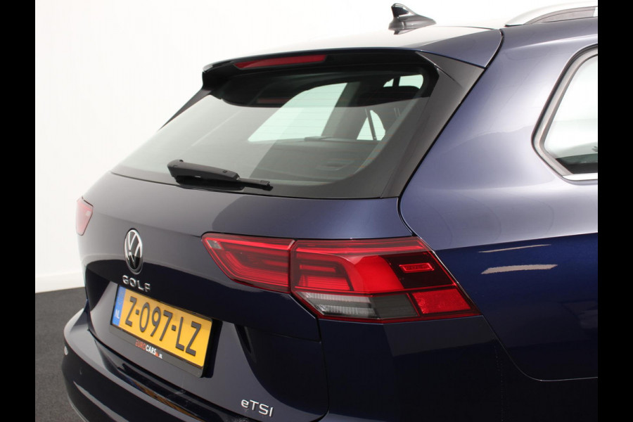 Volkswagen GOLF Variant 1.5 eTSI 150pk DSG Style | Navigatie | Apple Carplay/Android Auto | Climate Control | Camera | Parkeersensoren | Park Assist | Adaptive Cruise control | Wegklapbare trekhaak | Stoel- en stuurverwarming | Climatronic | Virtual Cockpit