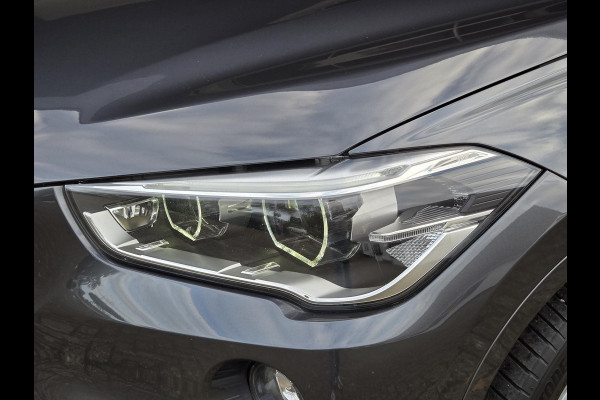 BMW X1 sDrive20i M SPORT | LEDER | TREKHAAK | NAVIGATIE | STOEL- STUURWIELVERWARMING | ELEKTR. KOFFERKLEP |