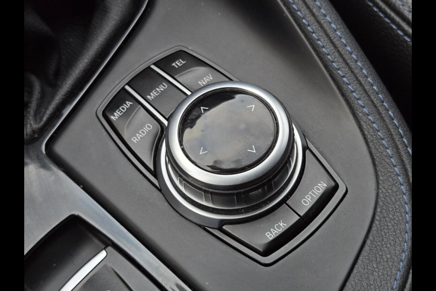 BMW X1 sDrive20i M SPORT | LEDER | TREKHAAK | NAVIGATIE | STOEL- STUURWIELVERWARMING | ELEKTR. KOFFERKLEP |