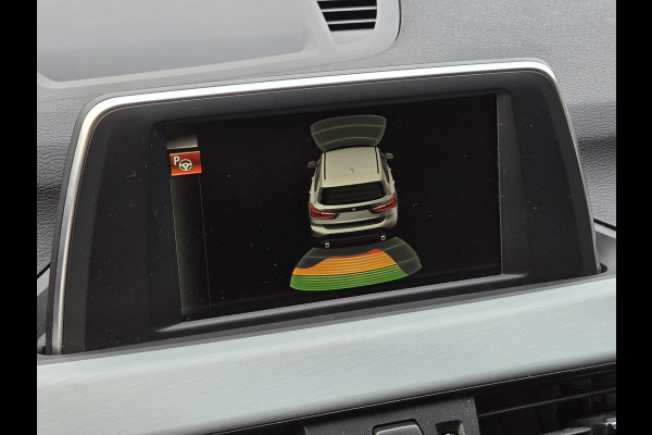 BMW X1 sDrive20i M SPORT | LEDER | TREKHAAK | NAVIGATIE | STOEL- STUURWIELVERWARMING | ELEKTR. KOFFERKLEP |