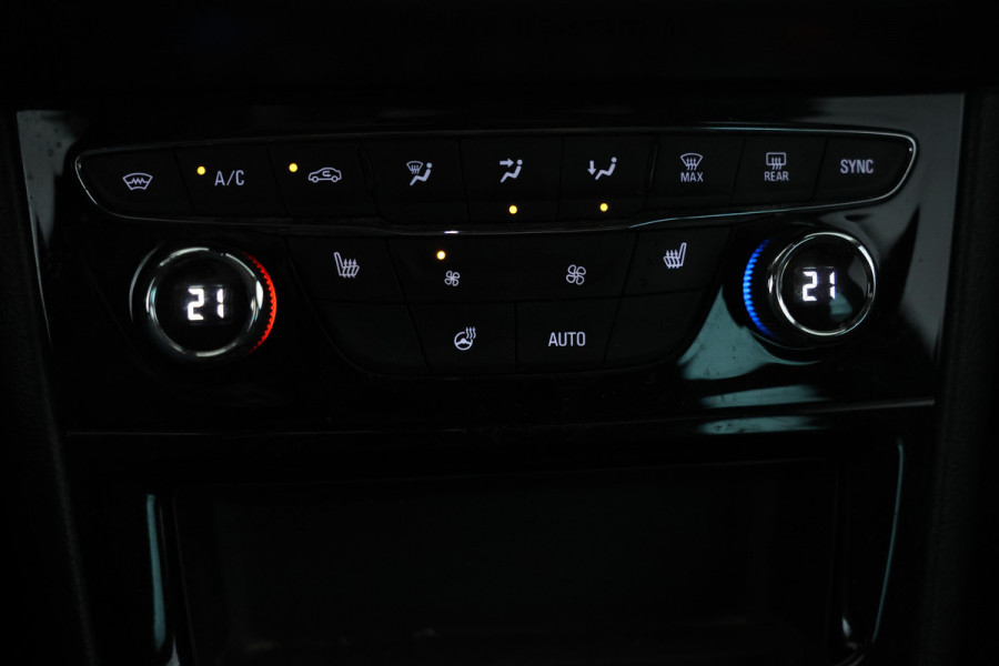 Opel Astra Sports Tourer 1.5 CDTI Elegance Navigatie, schuifdak, Halfleder, Trekhaak, Climate,