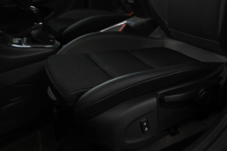 Opel Astra Sports Tourer 1.5 CDTI Elegance Navigatie, schuifdak, Halfleder, Trekhaak, Climate,