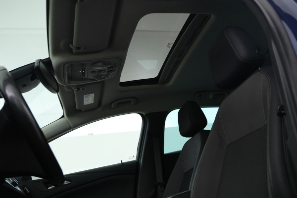 Opel Astra Sports Tourer 1.5 CDTI Elegance Navigatie, schuifdak, Halfleder, Trekhaak, Climate,