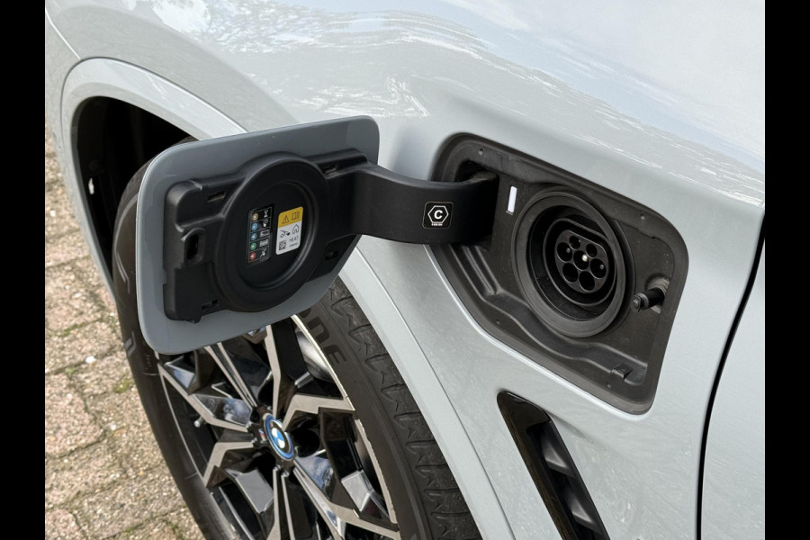 BMW X3 xDrive30e M SPORT | LEDER | CAMERA | KEYLESS ENTRY | BMW LIVE COCKPIT PROFF. |