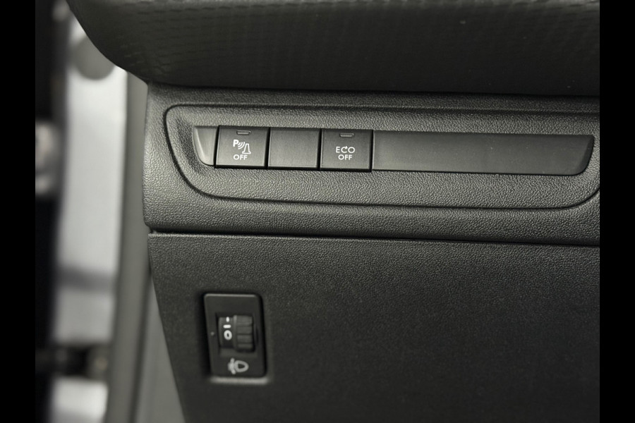 Peugeot 2008 1.2 PureTech 130 PK Allure | Half Leer | Trekhaak | 16' inch | Pano | Camera | Dealer Onderhouden