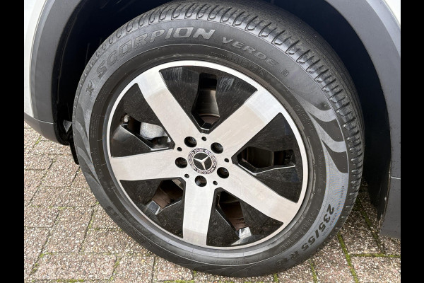 Mercedes-Benz Glb 200 Business Solution Luxury 163pk | Dodehoeksensoren | Elektrische Achterklep | Volledig Leder | Stoelverwarming | Achteruitrijcamera | Eerste eigenaar