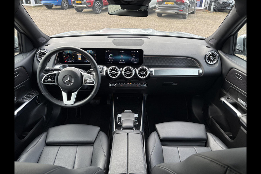 Mercedes-Benz Glb 200 Business Solution Luxury 163pk | Dodehoeksensoren | Elektrische Achterklep | Volledig Leder | Stoelverwarming | Achteruitrijcamera | Eerste eigenaar