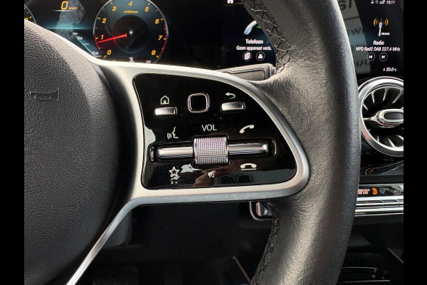 Mercedes-Benz Glb 200 Business Solution Luxury 163pk | Dodehoeksensoren | Elektrische Achterklep | Volledig Leder | Stoelverwarming | Achteruitrijcamera | Eerste eigenaar