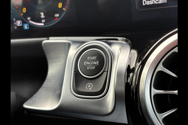 Mercedes-Benz Glb 200 Business Solution Luxury 163pk | Dodehoeksensoren | Elektrische Achterklep | Volledig Leder | Stoelverwarming | Achteruitrijcamera | Eerste eigenaar