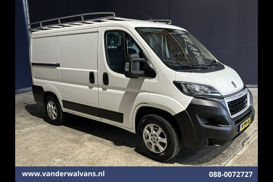 Peugeot Boxer 2.0 BlueHDI 130pk L1H1 Euro6 Airco | Imperiaal | Camera | 2500kg Trekhaak | Cruisecontrol Lichtmetalen Velgen, Bijrijdersbank