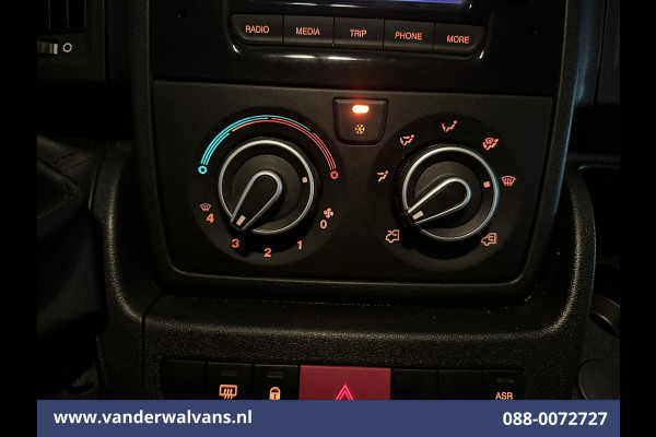 Peugeot Boxer 2.0 BlueHDI 130pk L1H1 Euro6 Airco | Imperiaal | Camera | 2500kg Trekhaak | Cruisecontrol Lichtmetalen Velgen, Bijrijdersbank