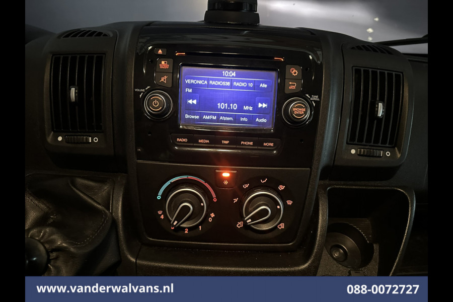 Peugeot Boxer 2.0 BlueHDI 130pk L1H1 Euro6 Airco | Imperiaal | Camera | 2500kg Trekhaak | Cruisecontrol Lichtmetalen Velgen, Bijrijdersbank