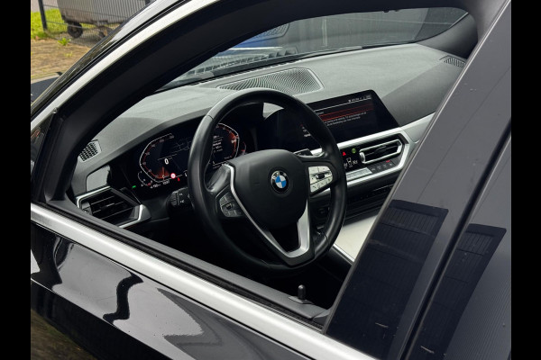 BMW 3 Serie Touring 320i HIGH EXECUTIVE VOL PANORAMADAK LEDER STOELVERWARMING NAP DEALER ONDERHOUDEN ORIG NEDERLANDSE AUTO M SPORT