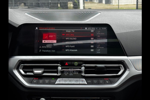 BMW 3 Serie Touring 320i HIGH EXECUTIVE VOL PANORAMADAK LEDER STOELVERWARMING NAP DEALER ONDERHOUDEN ORIG NEDERLANDSE AUTO M SPORT