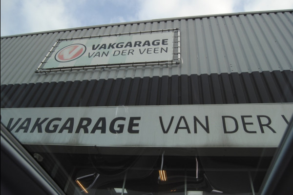 Peugeot 2008 1.2 PureT. Blue Lion