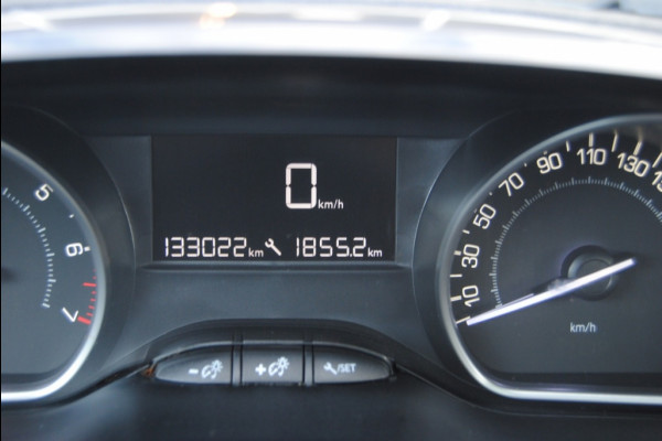 Peugeot 2008 1.2 PureT. Blue Lion