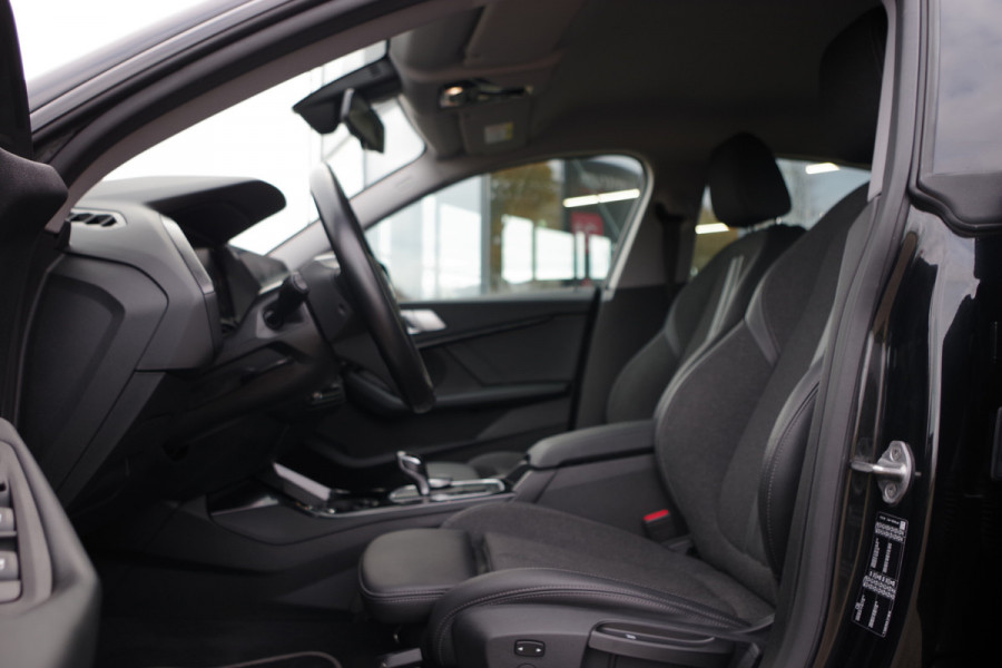 BMW 2 Serie Gran Coupé 218i Automaat Sport Line Business Edition, LED, Sportstoelen, Cruise Control, Carplay, Camera