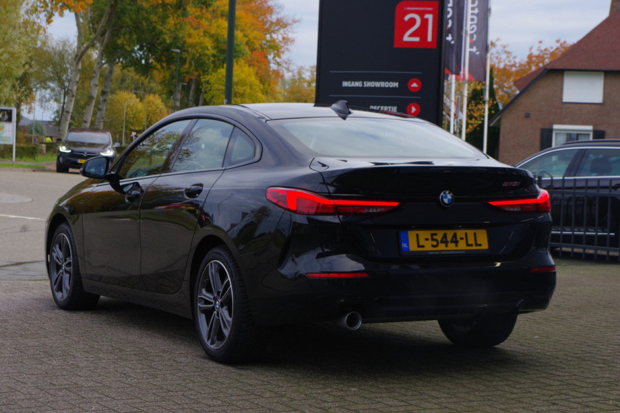 BMW 2 Serie Gran Coupé 218i Automaat Sport Line Business Edition, LED, Sportstoelen, Cruise Control, Carplay, Camera