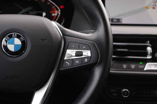 BMW 2 Serie Gran Coupé 218i Automaat Sport Line Business Edition, LED, Sportstoelen, Cruise Control, Carplay, Camera