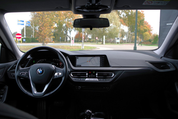 BMW 2 Serie Gran Coupé 218i Automaat Sport Line Business Edition, LED, Sportstoelen, Cruise Control, Carplay, Camera