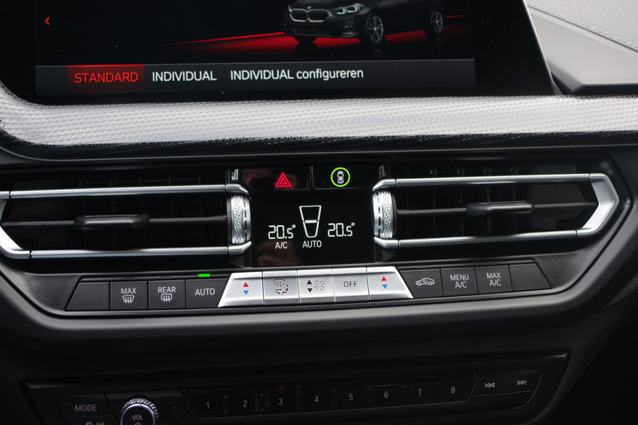 BMW 2 Serie Gran Coupé 218i Automaat Sport Line Business Edition, LED, Sportstoelen, Cruise Control, Carplay, Camera