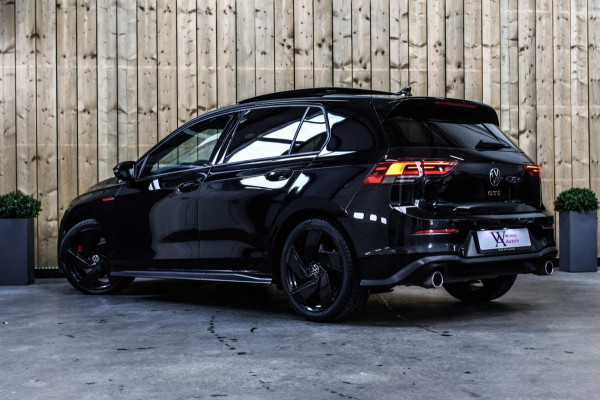 Volkswagen Golf 2.0 TSI GTI *Pano*Camera*Stoel- Stuurverwarming*