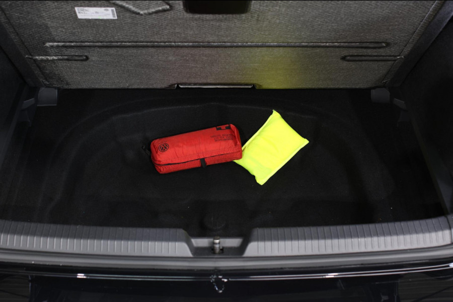 Volkswagen Golf 2.0 TSI GTI *Pano*Camera*Stoel- Stuurverwarming*