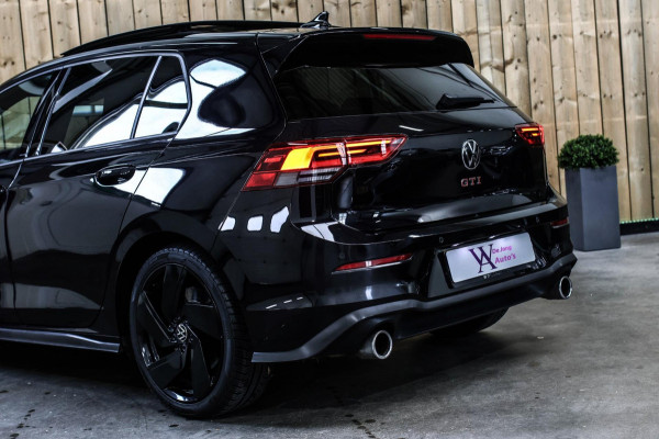 Volkswagen Golf 2.0 TSI GTI *Pano*Camera*Stoel- Stuurverwarming*