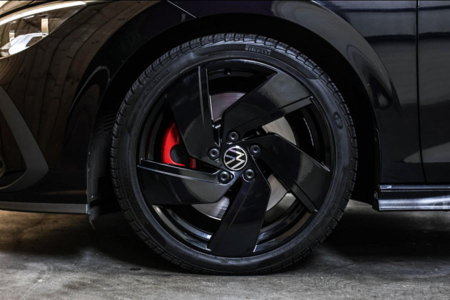 Volkswagen Golf 2.0 TSI GTI *Pano*Camera*Stoel- Stuurverwarming*